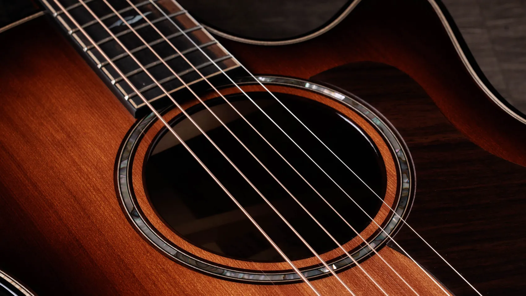 Builder's Edition 814ceHonduran Rosewood/Sinker RedwoodHonduran